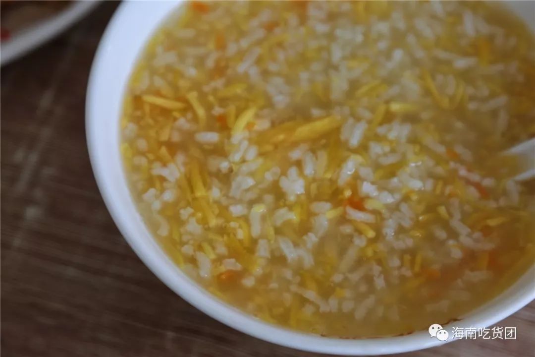 海南鱼饼配稀饭的做法