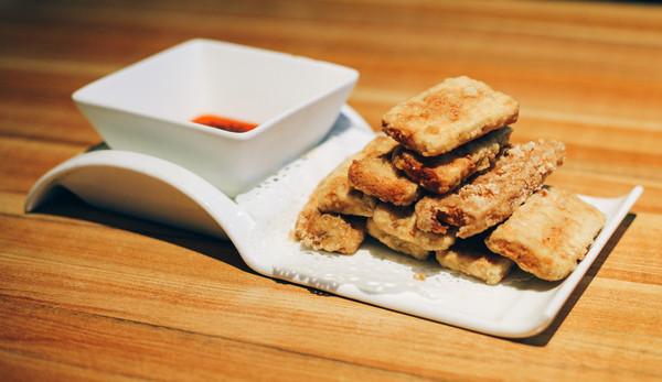 日式风味美食，豆腐鱼饼的醇香诱惑