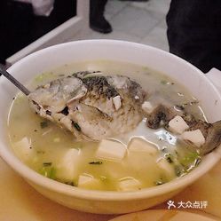 熬清汤豆腐鲫鱼，鲜美滋补的家常美味