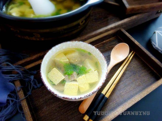 泡茶牛肉豆腐汤，一杯茶的温暖，一份健康的滋养