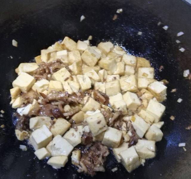 家常美味，烩豆腐炒肉末的做法与营养解析