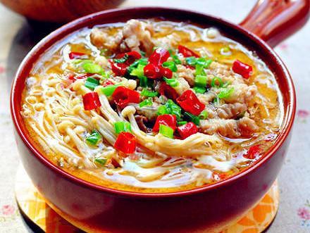 酸辣肥牛豆腐，美味与健康的完美融合