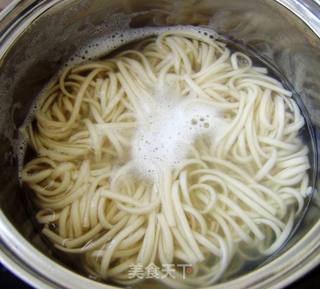 牛排豆腐炒面条的做法