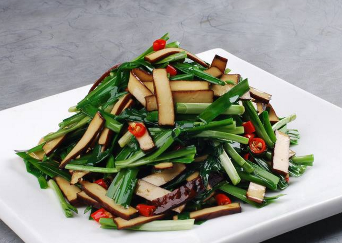香干炒韭菜，家常美味，养生佳肴