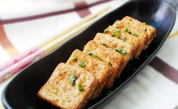 简单的椒盐豆腐做法视频