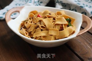 油炸香汤豆腐皮，家常美食的魅力与做法解析