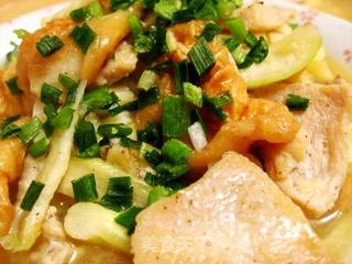 茭白豆腐肉饼，家常美食的健康新选择