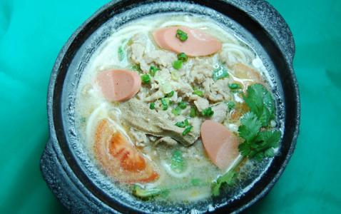 家常自制米线豆腐汤，温暖肠胃的美味佳肴