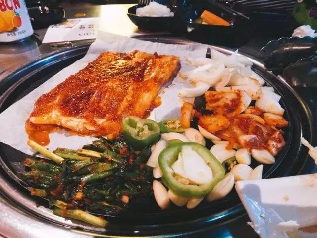 薯条凉拌豆腐，创新美食，口感新体验
