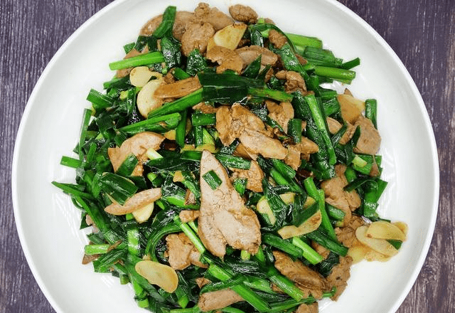 油豆腐韭菜的魅力，家常美食的绝妙搭配与烹饪技巧