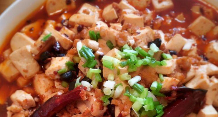 炒红豆豆腐，营养美味，家常菜肴新选择