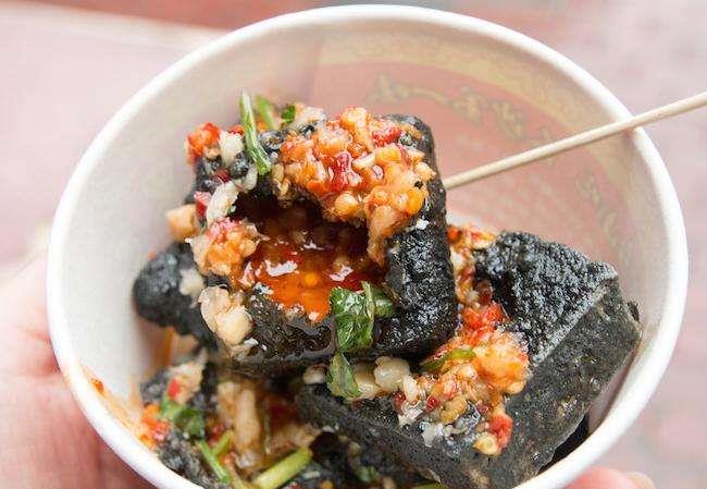 义井臭豆腐，闻臭识美味，传统工艺的绝妙传承