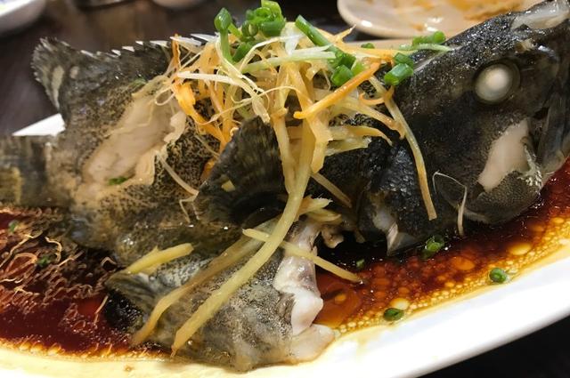 海蛏子豆腐煲，海鲜与豆制品的鲜美交融