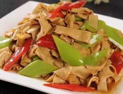 东北家常美食，干豆腐辣菜的制作秘诀与营养解析