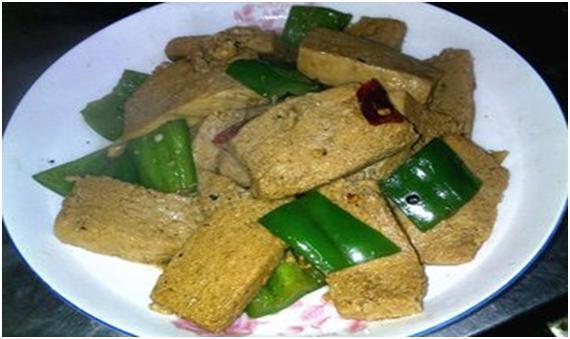 粉丝冻豆腐的美食之旅，家常菜肴的全新尝试