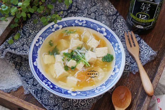 粉丝冻豆腐的美食之旅，家常菜肴的全新尝试