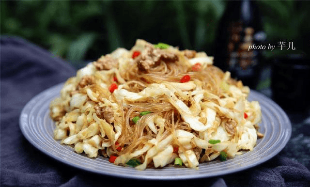 家常美味，圆白菜腌咸菜的制作秘诀与营养解析
