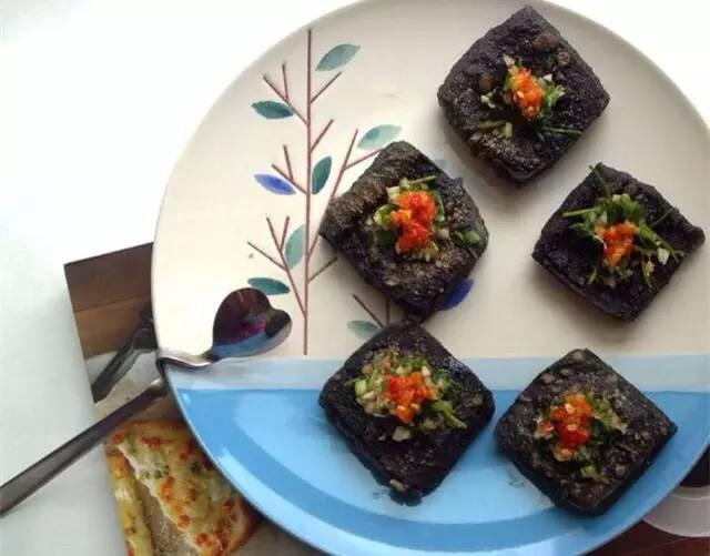 臭豆腐糕点的独特魅力，从黑暗料理到美食新宠的蜕变