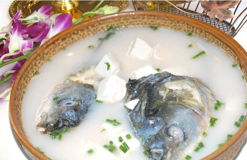清江鱼清炖豆腐，鲜美滋养的家乡味道