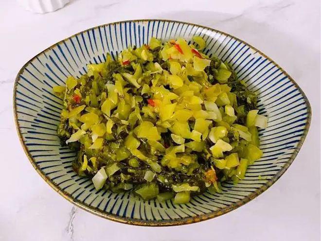 素酸菜炒冻豆腐的做法