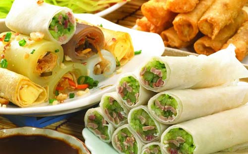 拉发饼的魅力，传统美食的现代演绎