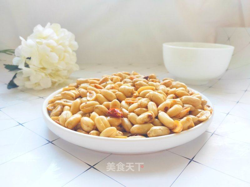 手抓花生的魅力，美味零食的健康秘密