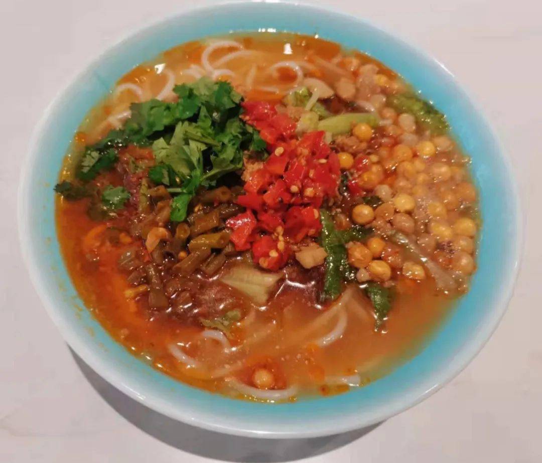 肉酱汤粉的做法摆摊