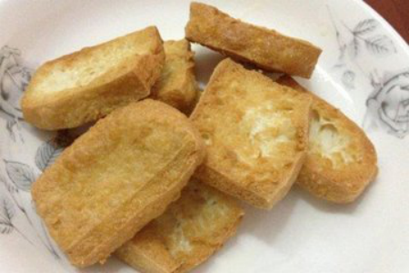 坛子炸豆腐，传统美食的魅力与家常做法解析