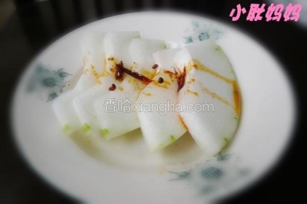 夏日消暑佳品，凉菜酸辣冻豆腐的制作与食用
