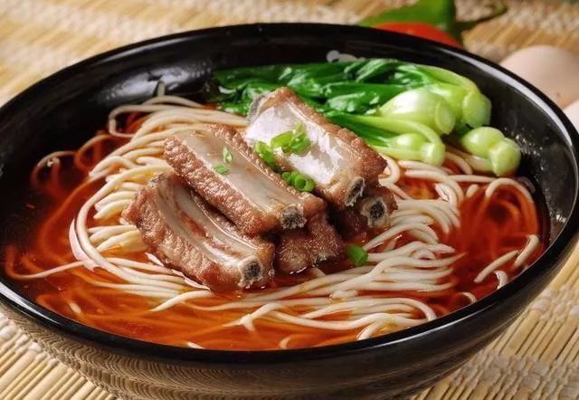 芝麻豆腐面条，一道营养丰富的美味佳肴