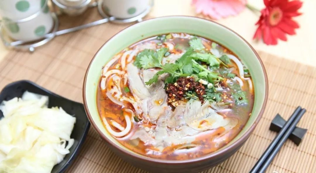 米豆腐粉汤，一碗温暖身心的传统美食