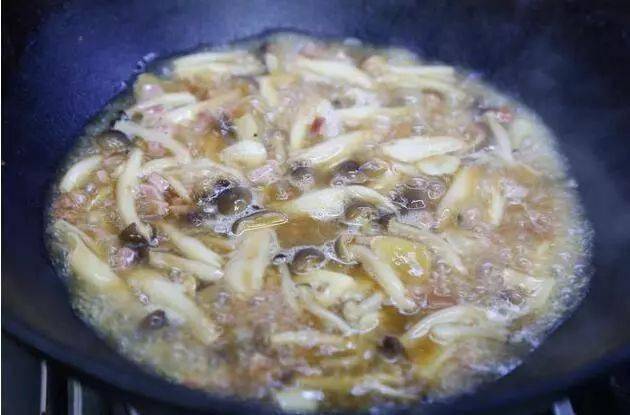鲜美炖煮——上汤粉丝娃娃菜的制作秘诀