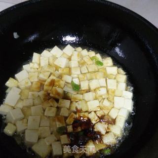 火腿血豆腐，传统美食的现代魅力与家常做法解析