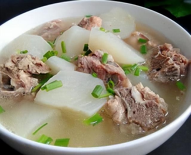萝卜豆腐炖排骨，家常美食中的营养佳肴