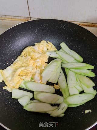 口蘑鸡蛋炒丝瓜做法