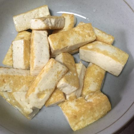 家常美味，发面豆腐肉饼的制作秘诀与营养解析