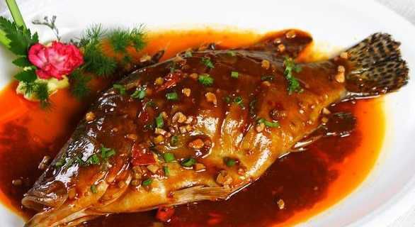 红烧臭鳜鱼烧豆腐，香气四溢的家常美食