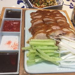 满园春饼，春日里的美味佳肴，教你轻松制作传统美食