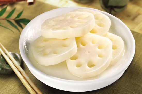 夏日清爽凉拌藕，口感鲜美，养生又美味