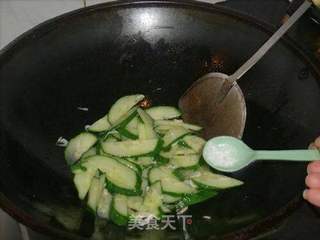 黄瓜烧虾皮的做法