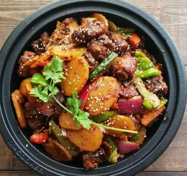 火锅底料红焖排骨的做法