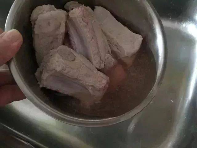 玉米排骨下奶汤的做法