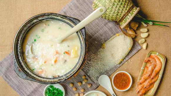 潮汕豆腐砂锅粥，温暖冬日里的美味滋补