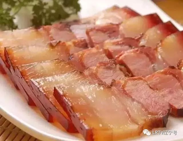 苗族腊肉炖豆腐，传统美食的现代演绎