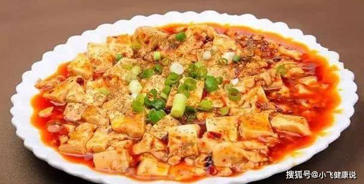 木耳炒豆腐馅饼，家常美食的健康升级之道