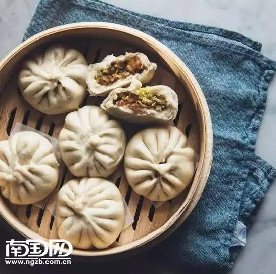捏面团的艺术，教你制作美味手工面食的秘诀