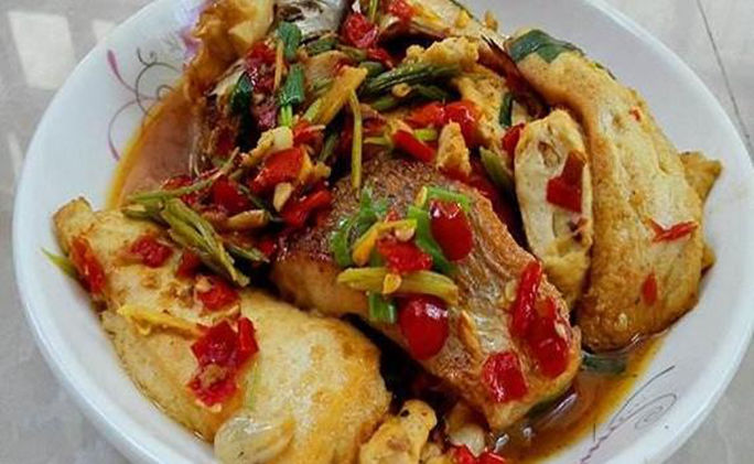 豆腐烧黄鱼的鲜美邂逅，豆腐烧黄鱼香菇的家常做法解析