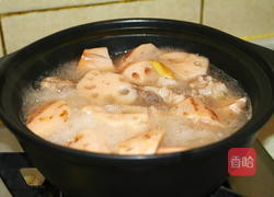 砂锅炖排骨汤的做法