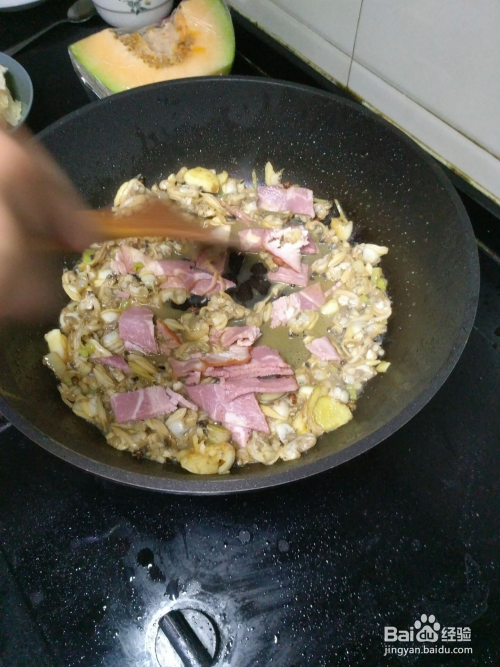 蚬子尖烧豆腐，海鲜与豆制品的鲜美碰撞