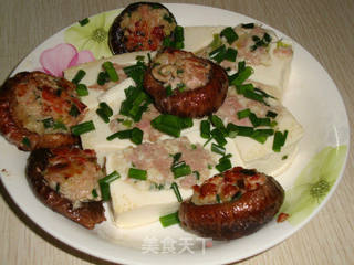 客家酿香菇豆腐，传统美食的鲜美诠释